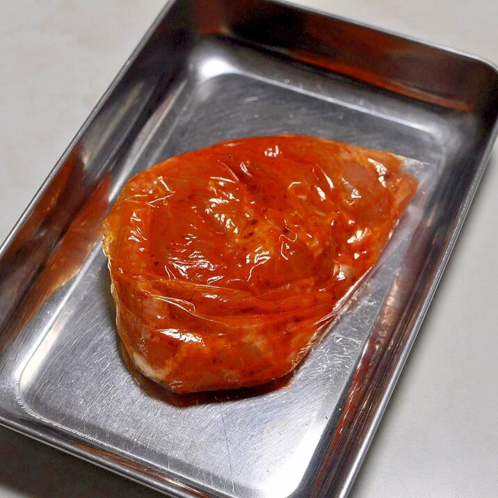 下味冷凍◇鶏もも肉のハリッサヨーグルト漬け